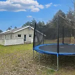 בית נופש 12 Person In Rodby-by Traum *