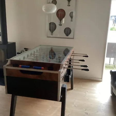 12 Person In Rodby-by Traum *