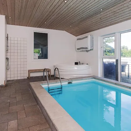 度假居 12 Person In Rodby-by Traum Rødby