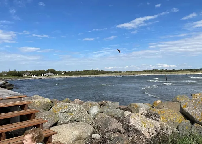 12 Person In Rodby-by Traum Rodby
